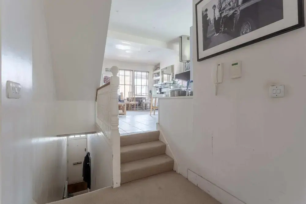 Modern Maisonette Southfields London