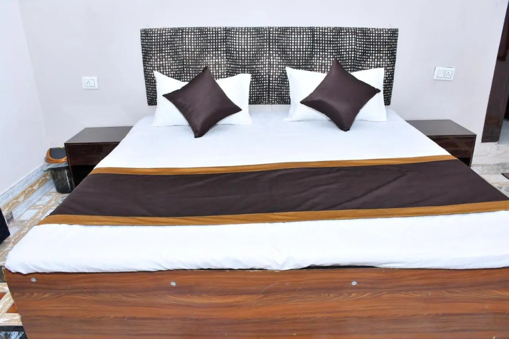Hotel Aalishan Garden