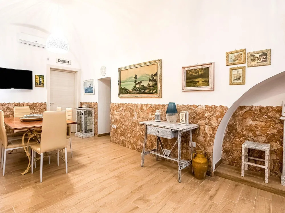 Plush Holiday Home in Galatone near Porta San Sebastiano