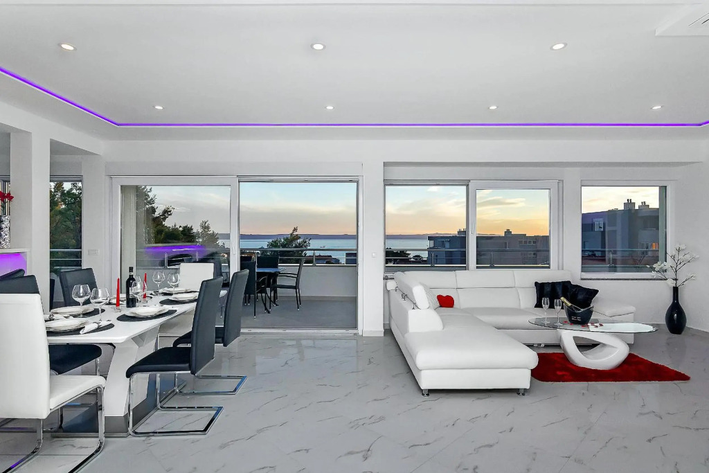 Penthouse Lush Makarska