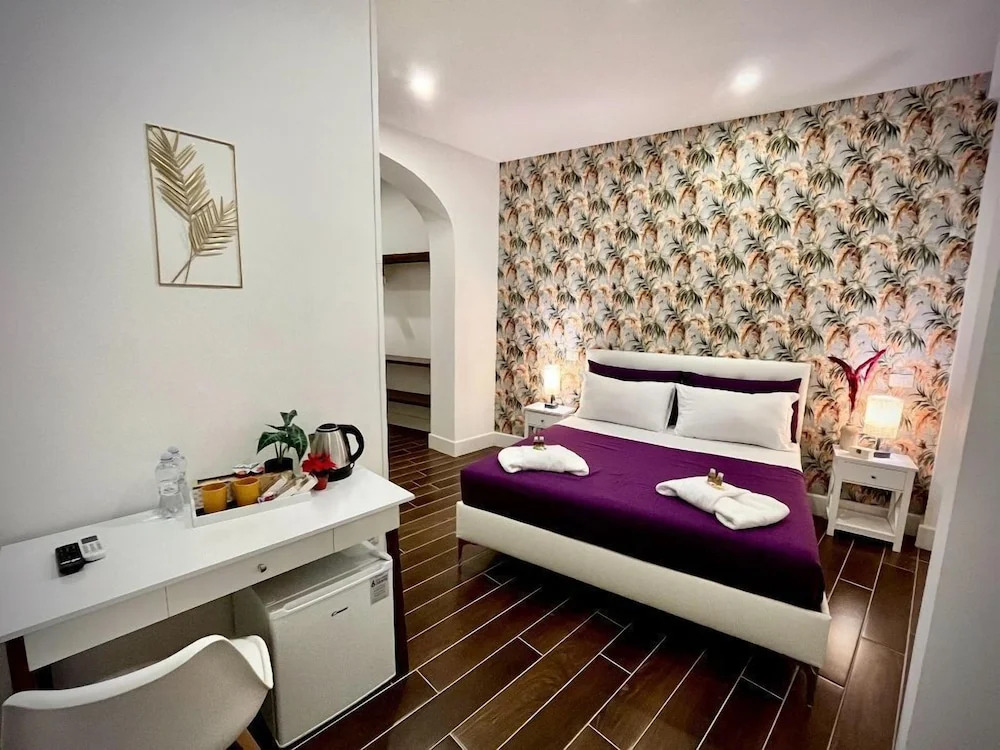 5 Vatican Rooms