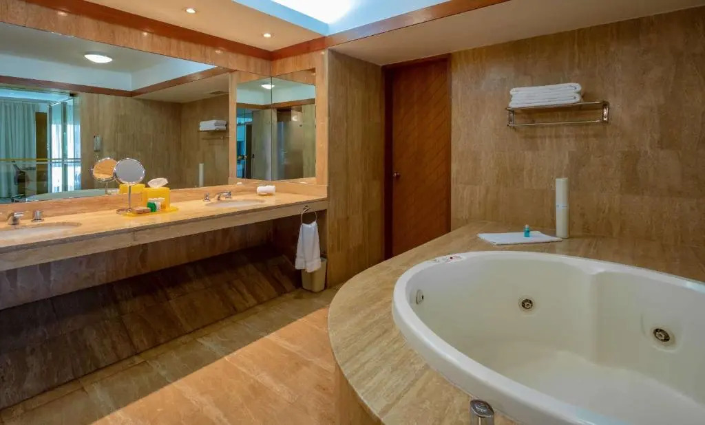 Sonesta Hotel El Olivar