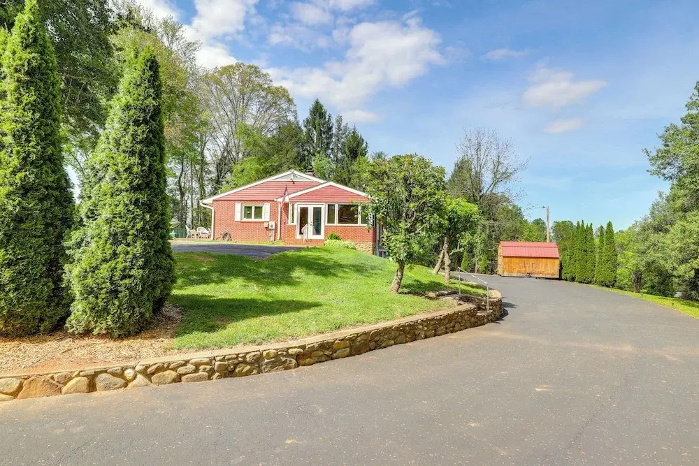 Inviting Waynesville Home Near Main St Shops
