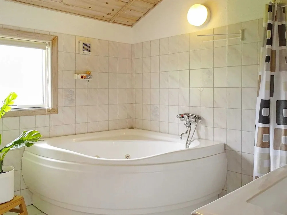 10 Person Holiday Home in Humble