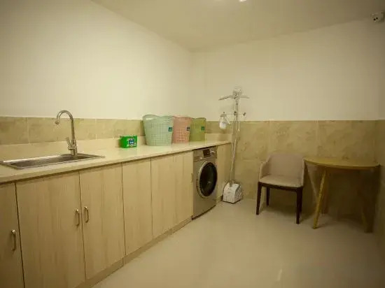 Elong Anyun Hotel (Wuhan Friendship Avenue Hubei University Subway Station Store)
