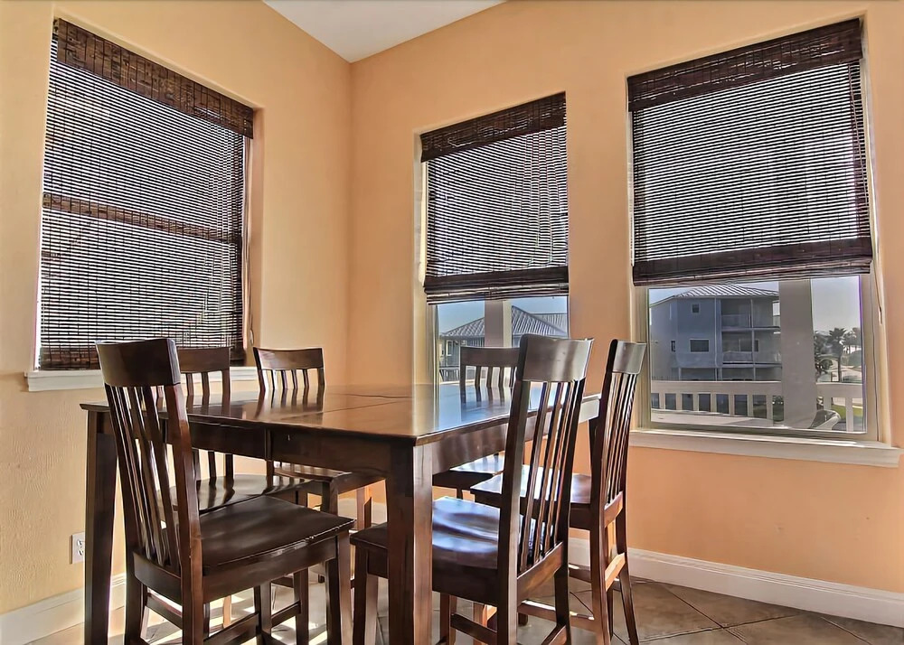 Villa Laguna - 4 Br home by RedAwning