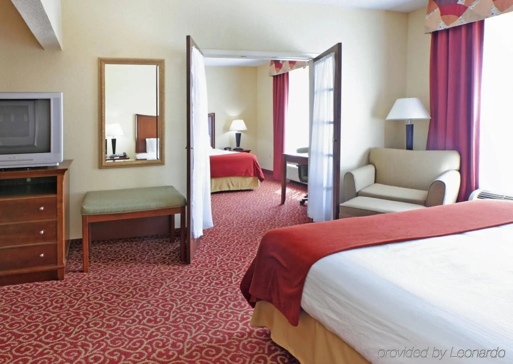 Holiday Inn Express Suites Little Rock West by IHG