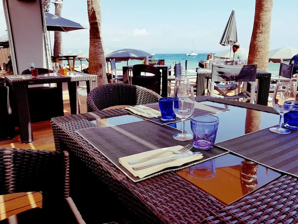 Bor Hôtel & Restaurant - Plage privée