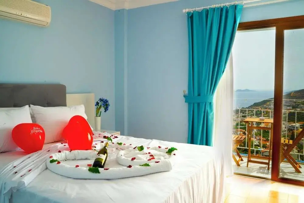 Marquis Blue Hotel