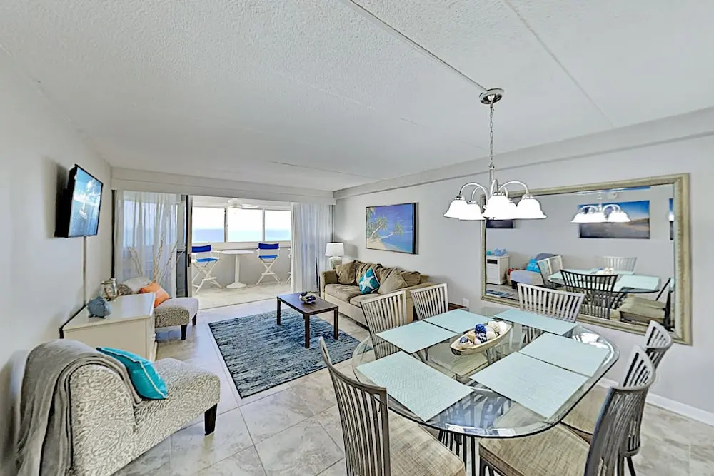 1030coas 3 Bedroom Condo