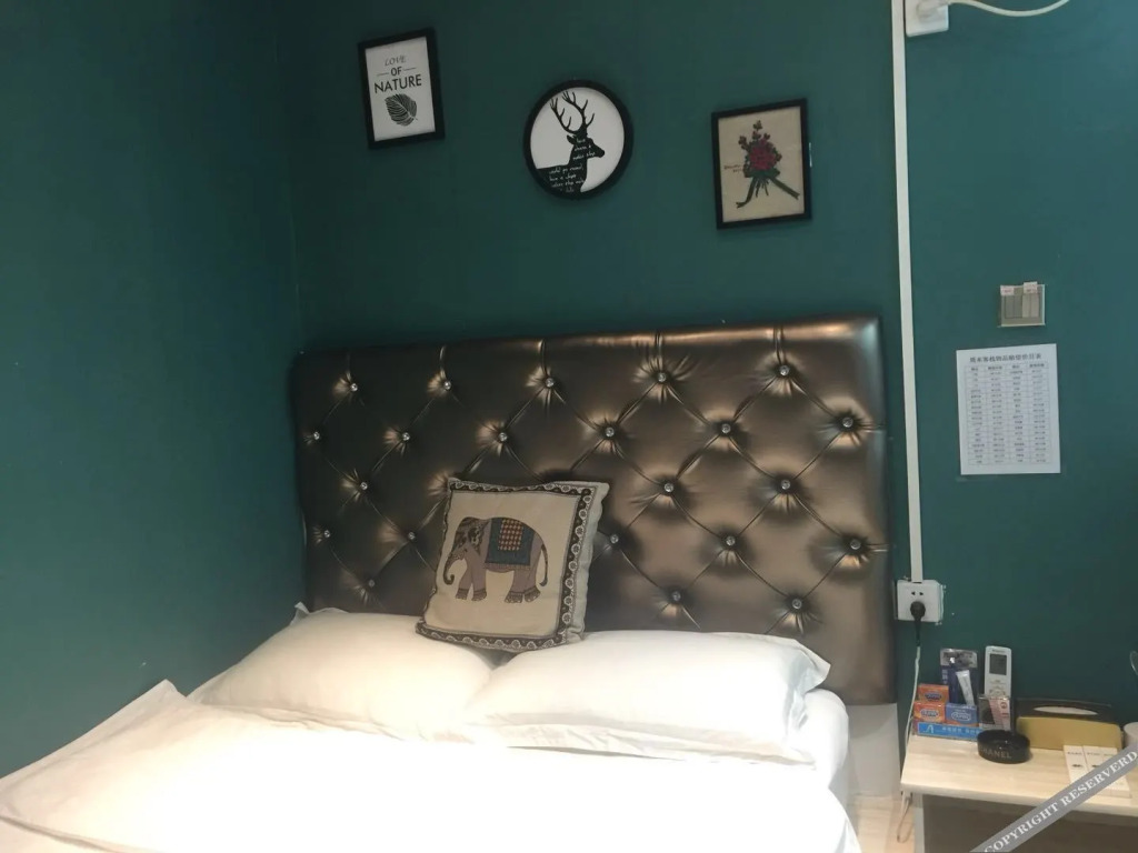Hebi Weekend Inn