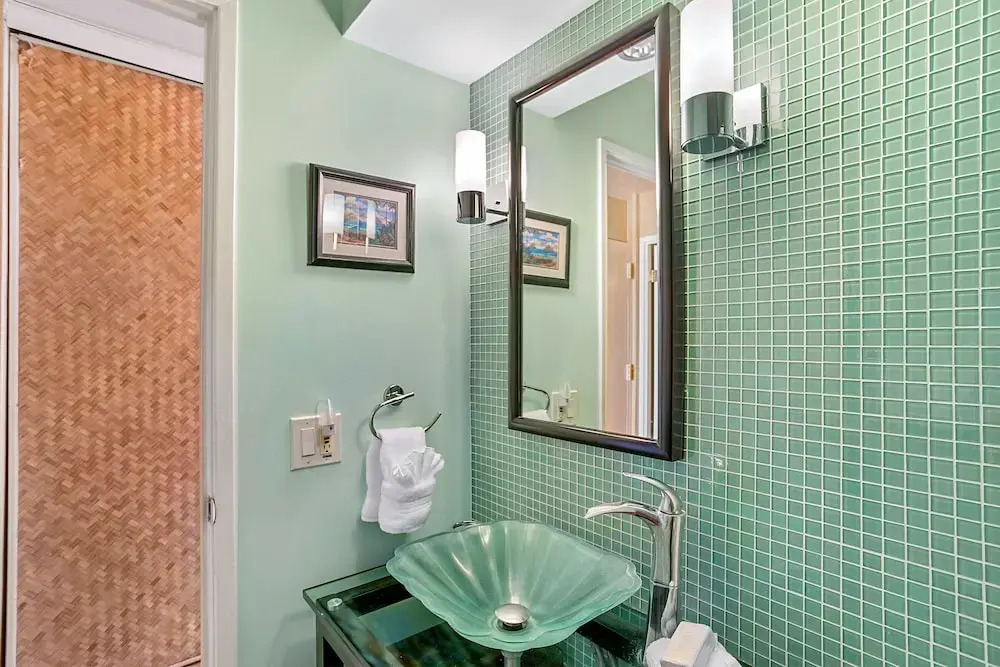 Maui Vista 1-308 - Steps From the Beach, Renovated, Ocean Views, New Windows, AC