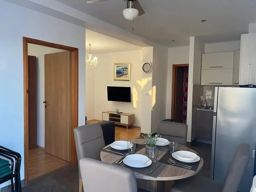 One-bedroom Apartment With sea View