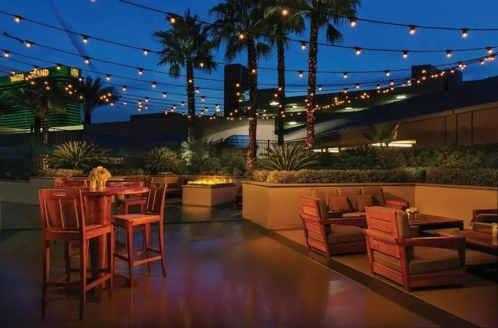 Jet Luxury Resorts @ The Signature Condo Hotel