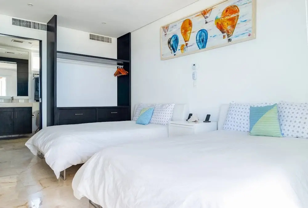Elements Penthouse 22 4 Bedroom Condo by RedAwning