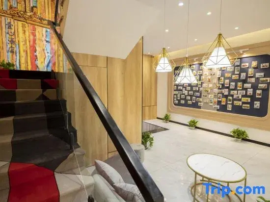 Yixin Hotel (Qingdao Zhanqiao Railway Station East Square)