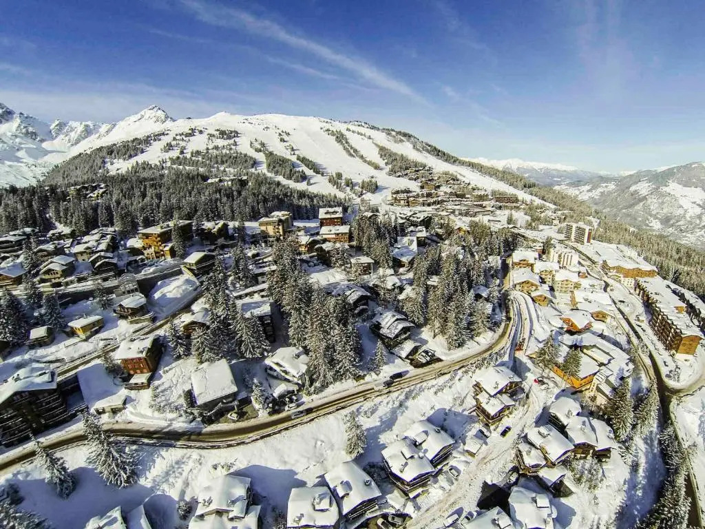 Chalet convivial proche des pistes avec parking - FR-1-564-25