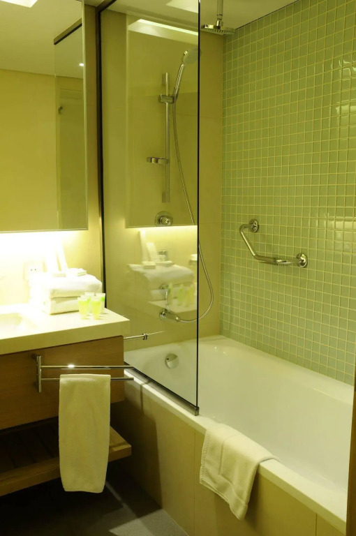 Saifi Suites Hotel