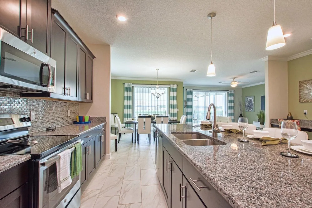 Storey Lake-6 Bedroom Pool Home- 1652ST