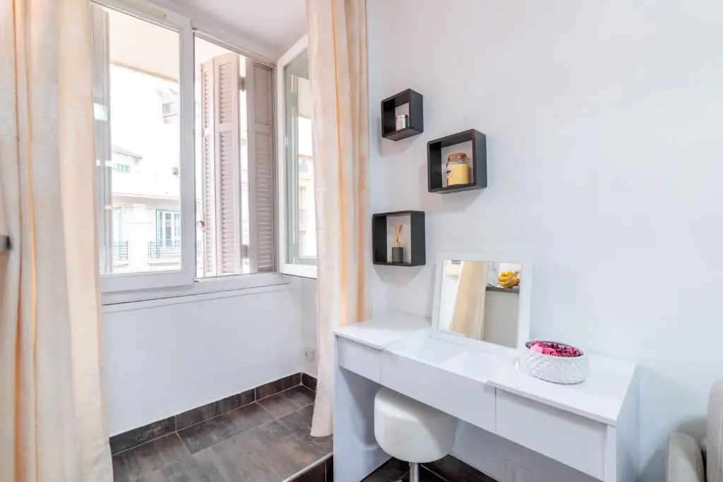Beau studio à 50m de la plage