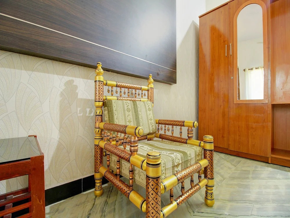 OYO 5672 Vaani Villa