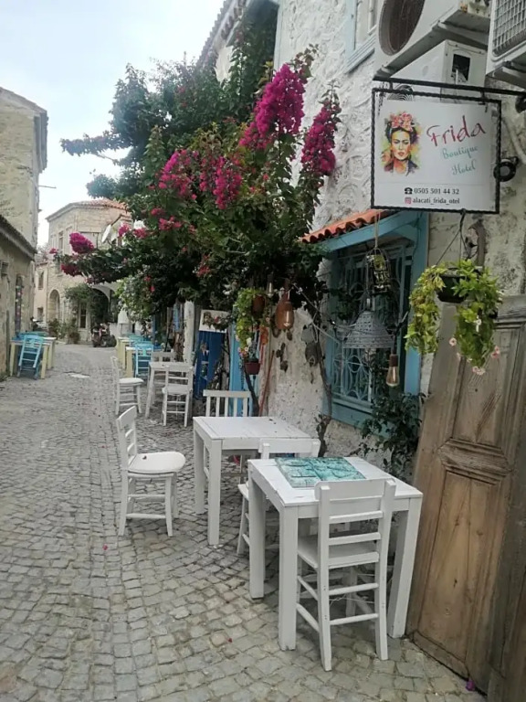 Alacati Frida Butik Otel