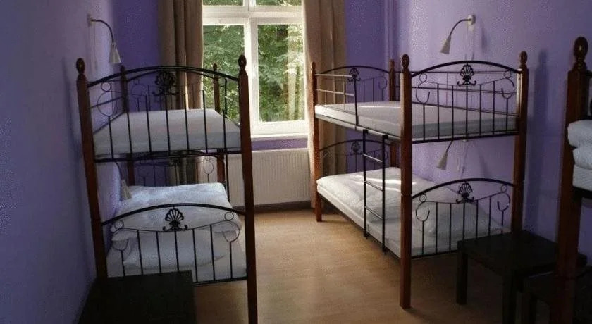 Pit Stop Hostel