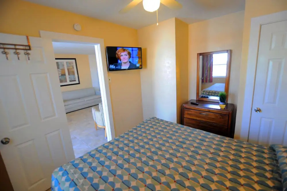 Nantucket Inn & Suites
