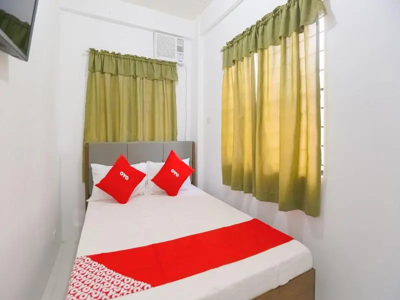 OYO 736 Jade Apartelle