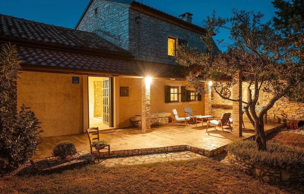 Two-Bedroom Holiday Home Sarici With An Outdoor Swimming Pool 08