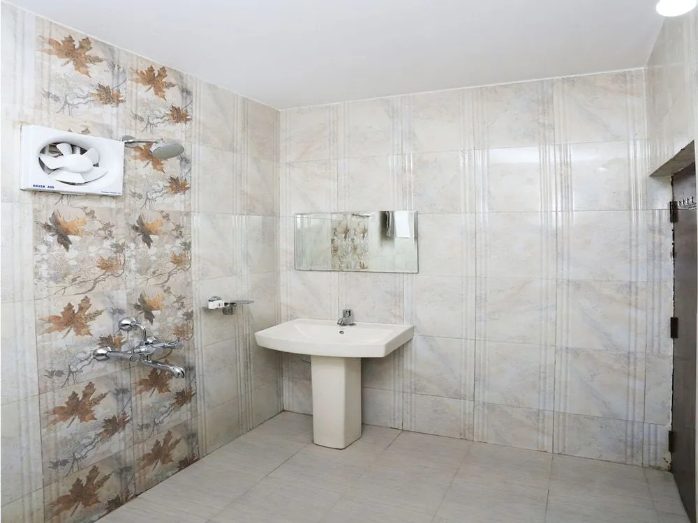 OYO 6661 Aurum Abode