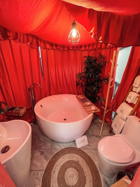 BOHO by THE VIEW LUXE HOTEL