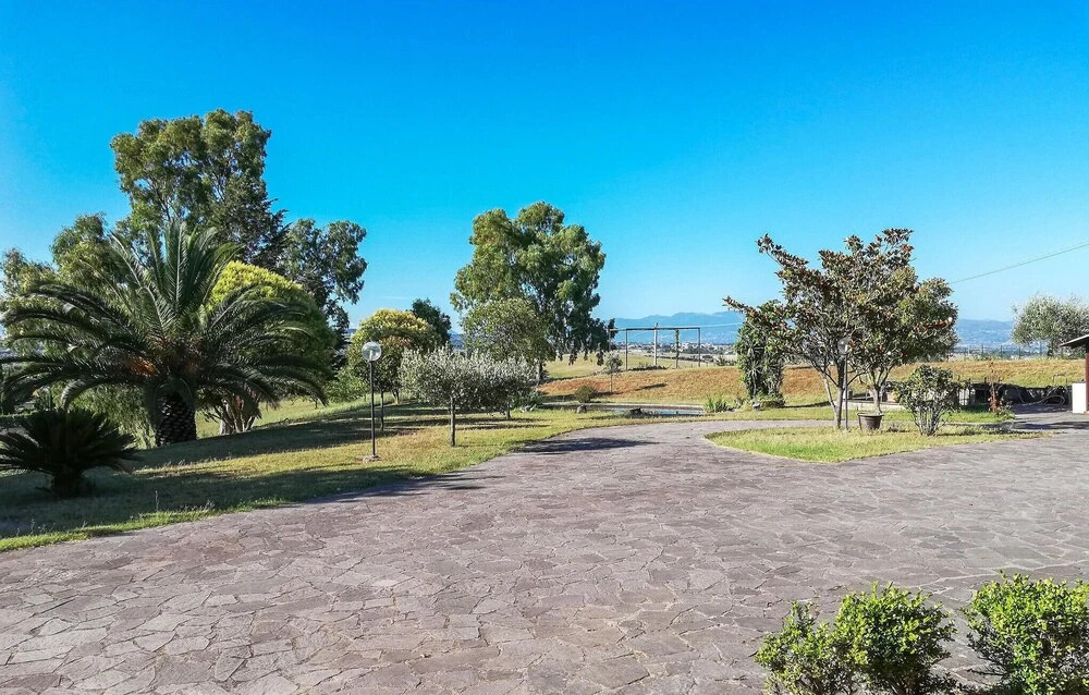 Nice Apartment in Castelnuovo di Porto With Outdoor Swimming Pool, Wifi and 2 Bedrooms