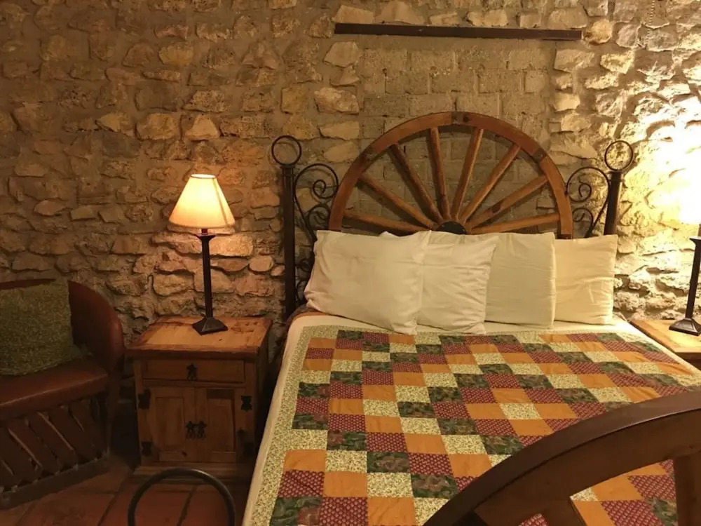 The Leakey Inn by CMD