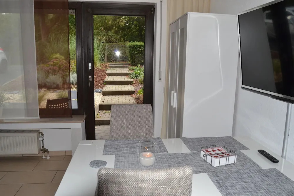 Ferienwohnung Schelsen - komplett modernisiert