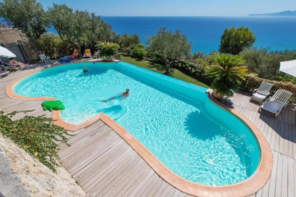Ferienwohnung für 2 Personen 2 Kinder ca 40 m in Finale Ligure, Italienische Riviera Palmenriviera
