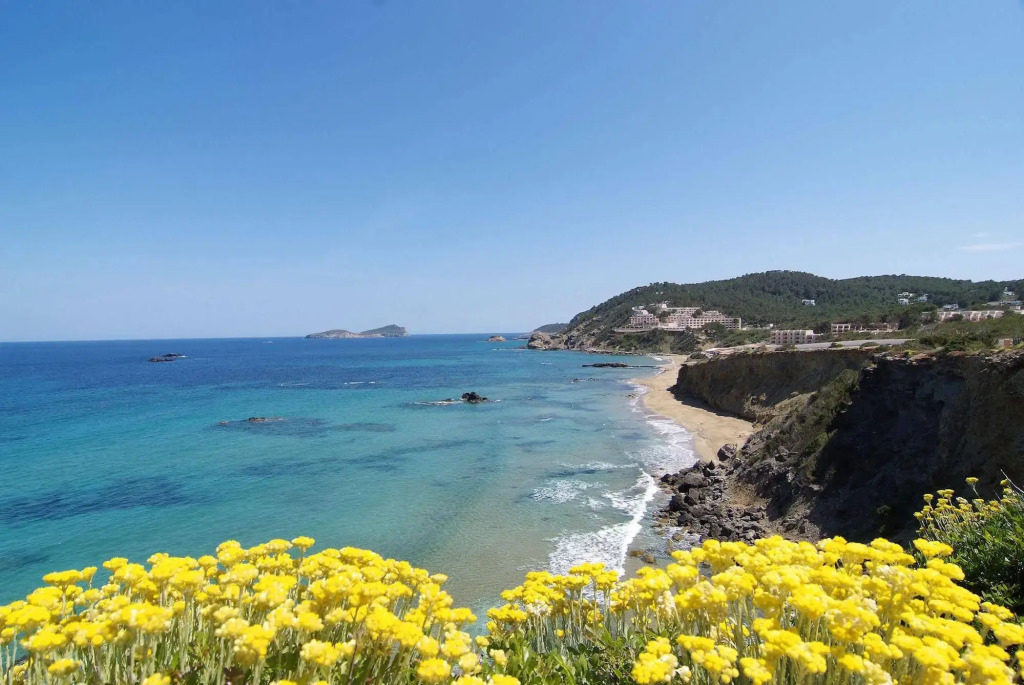 Invisa Hotel Club Cala Blanca