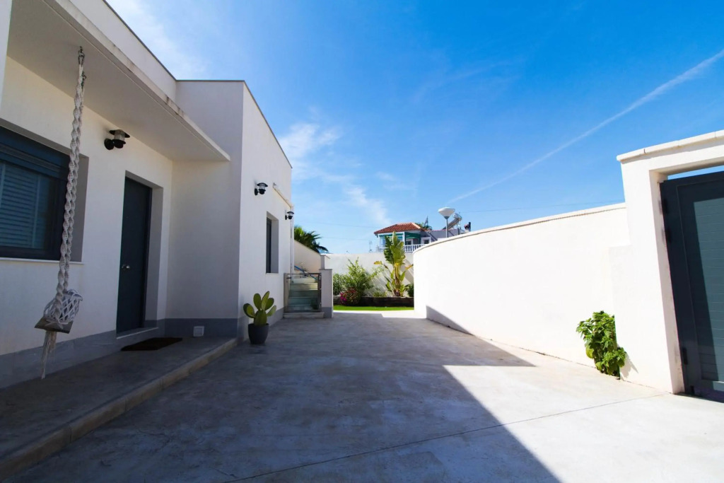 Arenas house