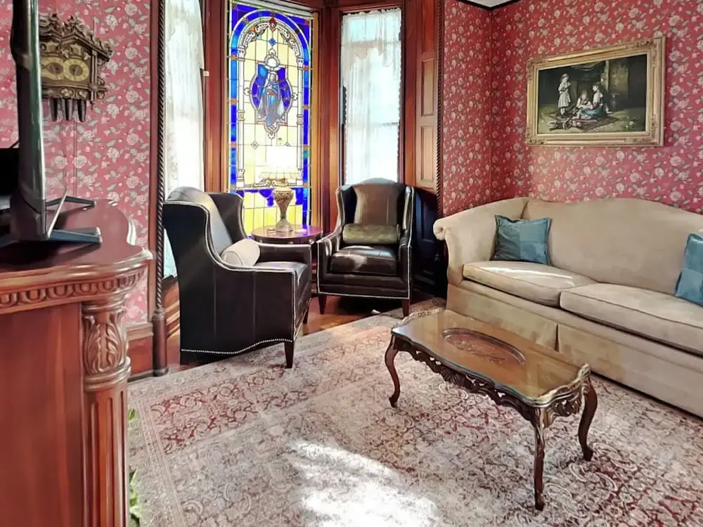 Victorian Rose by Ryson Vacation Rentals