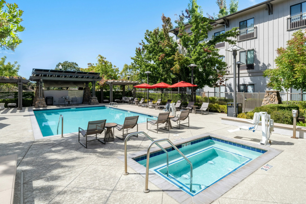 Hampton Inn & Suites Windsor-Sonoma Wine Country