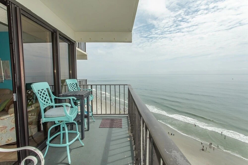 Royal Garden Resort 1515 2 Bedroom Condo by RedAwning