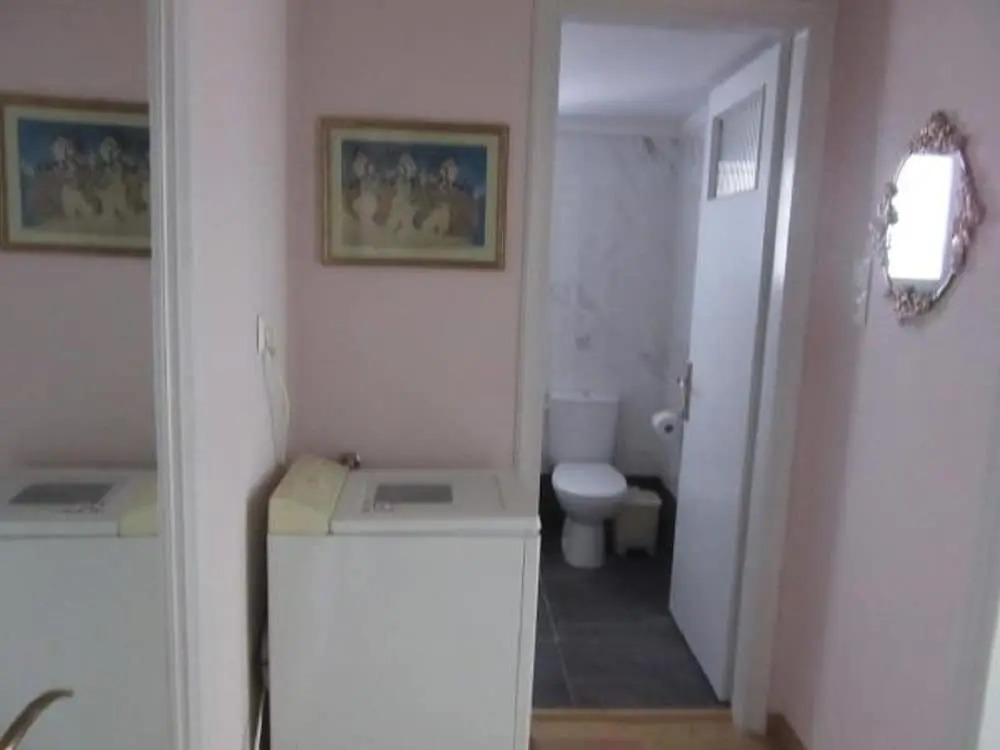 Marion-Athenian Style Apartment