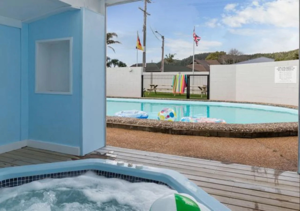 Continental Motel