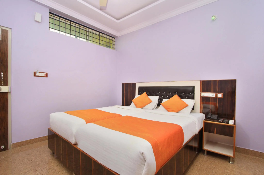 OYO 7096 Elite INN