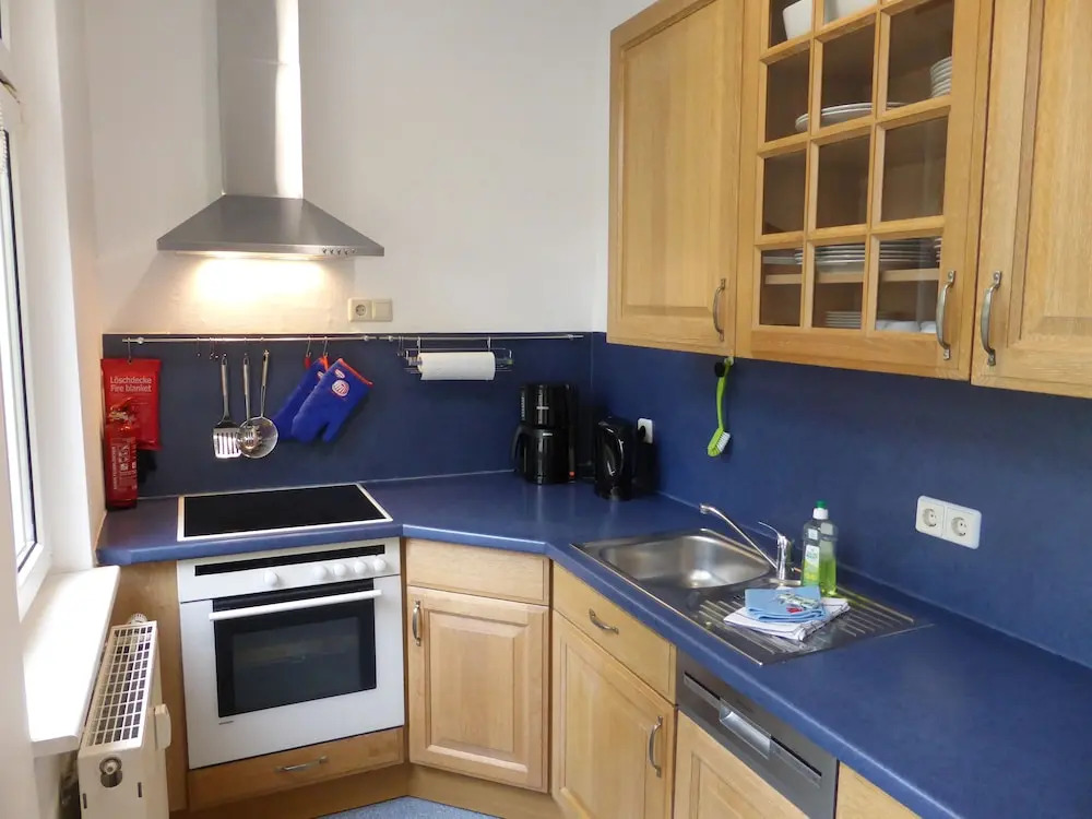 Ferienwohnung Friedrich Schiller, 2 Schlafzimmer, Balkon,kostenloses WiFi, nähe Zentrum