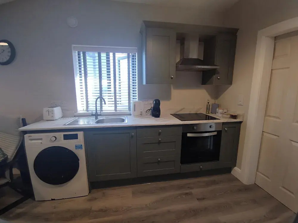 Apartment - Sleeps 4 - Near Aran Islands - Parking