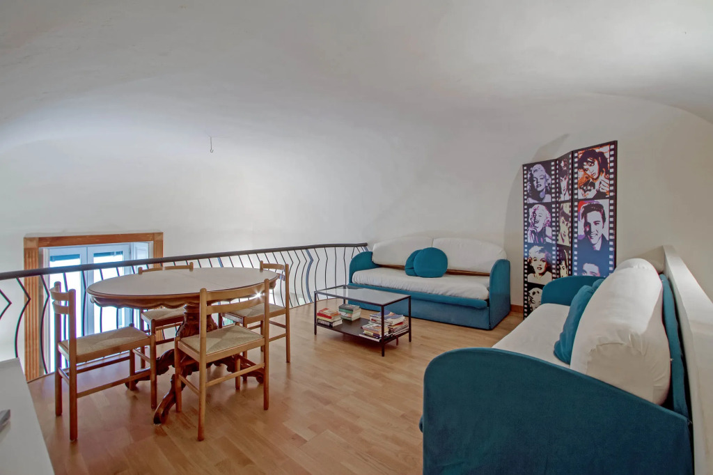 Casa Vela by Starhost