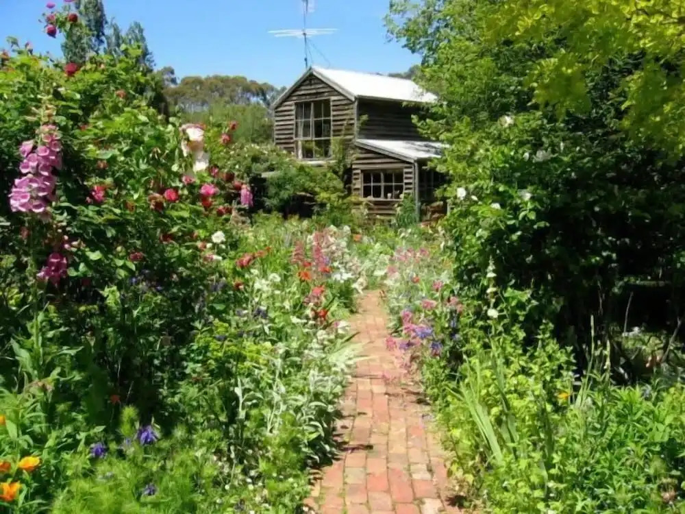 Braeside Mt Macedon Country Retreat & Bed & Breakfast