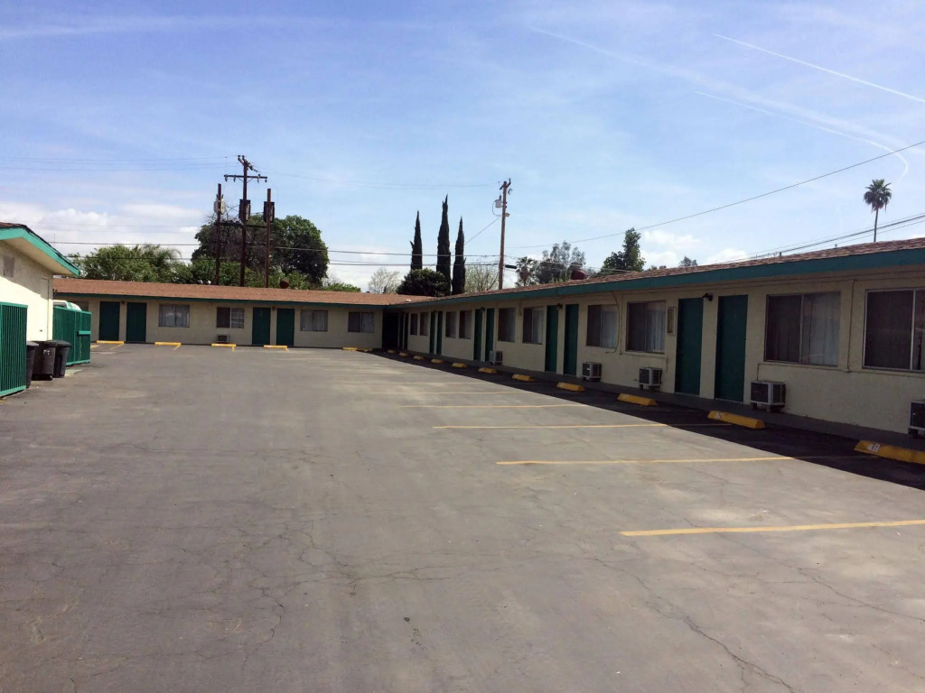 Country Inn Motel