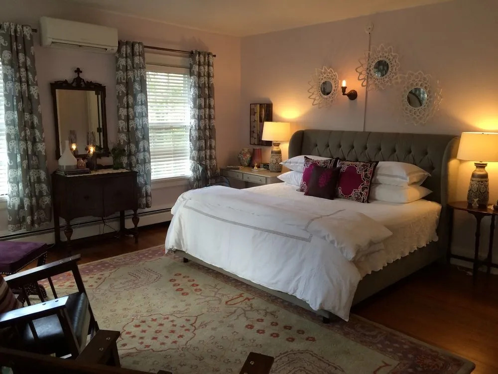 The Applewood Manor